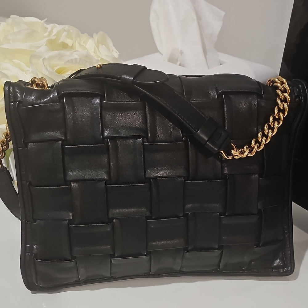 Salvatore Ferragamo Black Woven Shoulder Bag - Picture 3 of 8